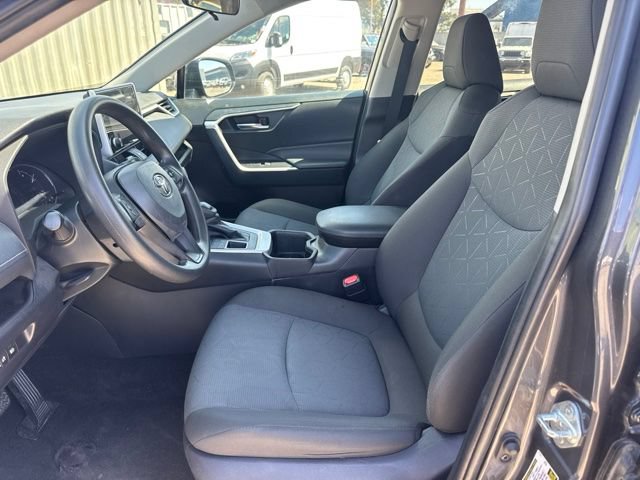 Used 2024 Toyota RAV4 XLE AWD/4WD image 33