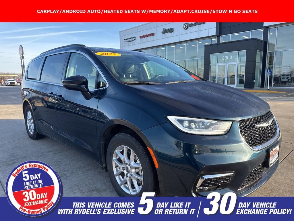 Used 2022 Chrysler Pacifica Touring-L image 1
