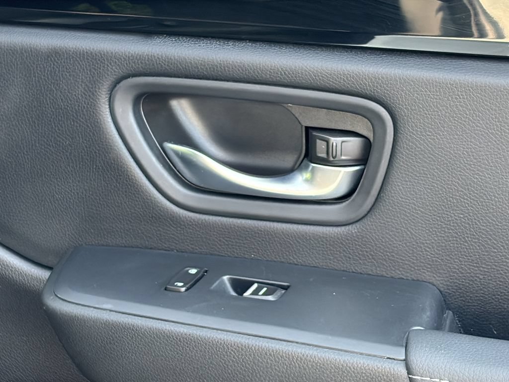 Used 2025 Honda Pilot EX-L image 34