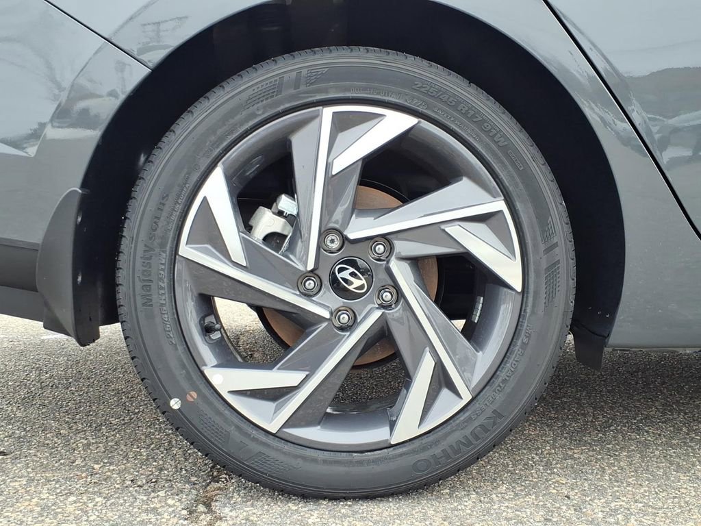 New 2025 Hyundai Elantra Sport image 7