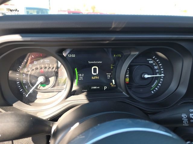 Used 2025 Jeep Wrangler Unlimited Sahara w/ Safety Group AWD/4WD image 20