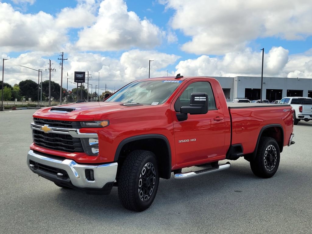 Used 2025 Chevrolet Silverado 3500 LT AWD/4WD image 9