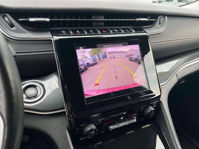 Used 2021 Jeep Grand Cherokee L Laredo w/ Luxury Tech Group I AWD/4WD image 17