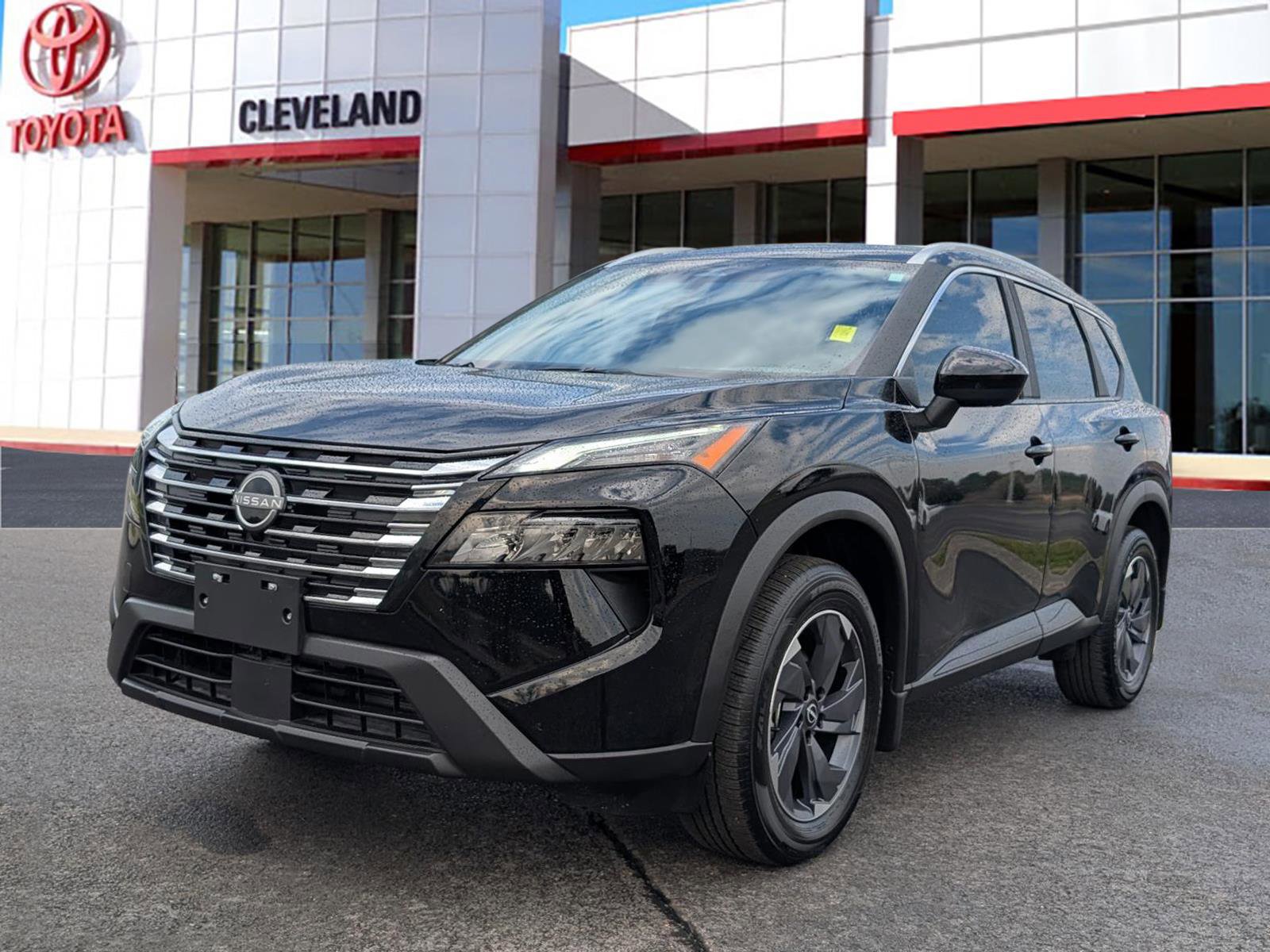 Used 2026 Nissan Rogue SV w/ SV Premium Package image 5