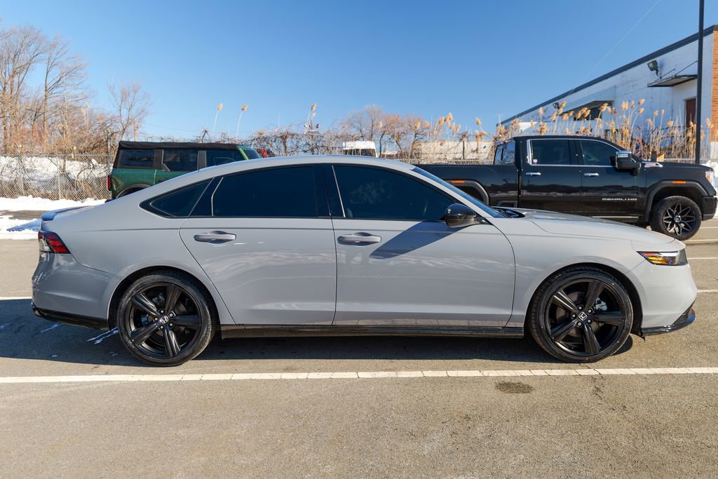 Used 2023 Honda Accord Sport image 8