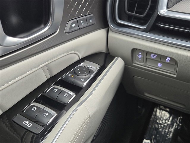Certified 2025 Kia Sorento SX Prestige image 23