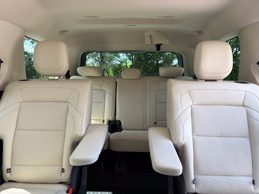 New 2027 Lincoln Navigator Premiere AWD/4WD image 57