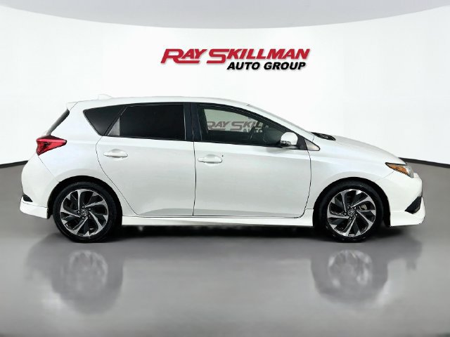 Used 2018 Toyota Corolla iM w/ Carpet Mat Package (TMS) FWD image 8