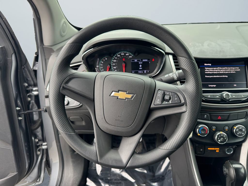 Used 2020 Chevrolet Trax LS FWD image 12
