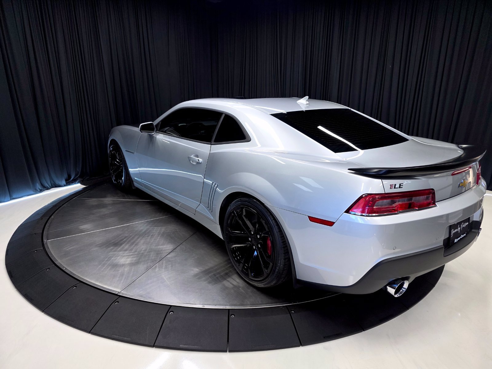 Used 2015 Chevrolet Camaro SS w/ SS Performance Package RWD image 11
