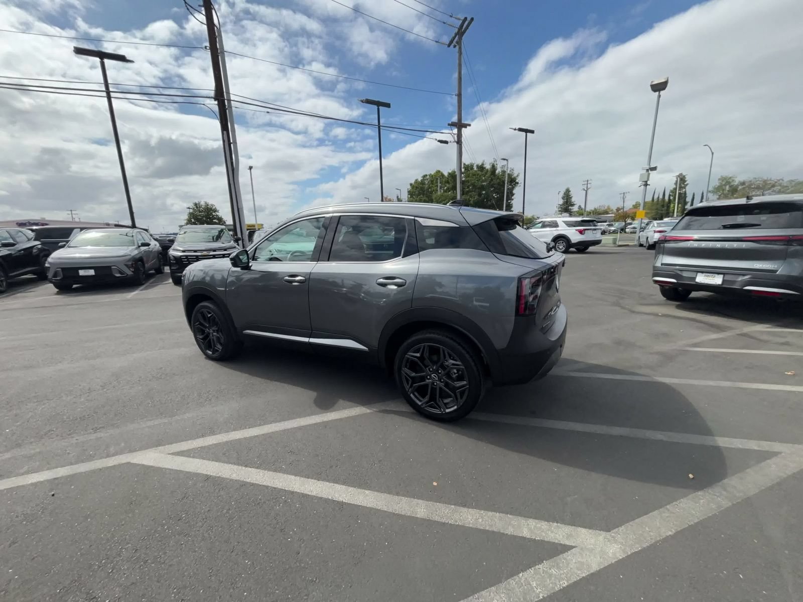 Used 2026 Nissan Kicks SR FWD image 9