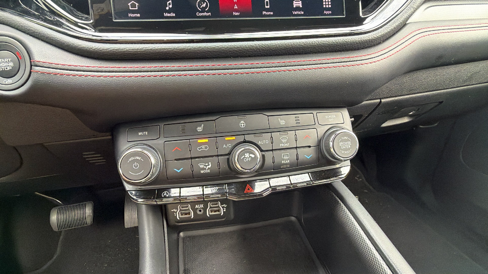 Used 2025 Dodge Durango GT AWD/4WD image 37