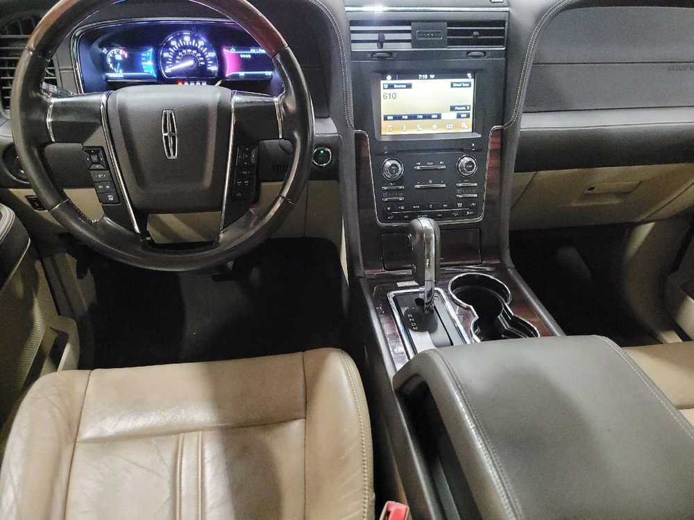 Used 2016 Lincoln Navigator Reserve AWD/4WD image 22