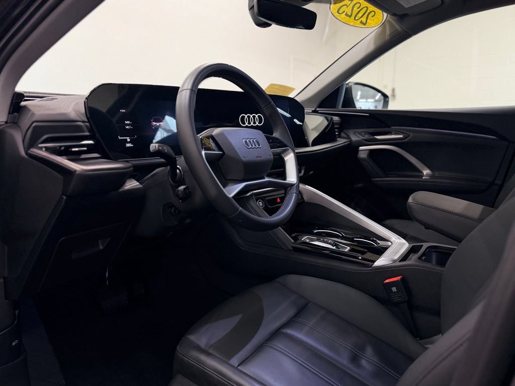 Used 2025 Audi Q5 Premium AWD/4WD image 13