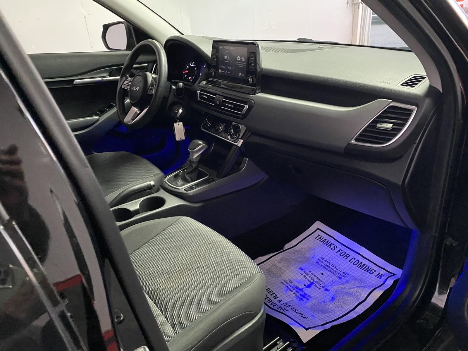 Used 2023 Kia Seltos LX AWD/4WD image 8