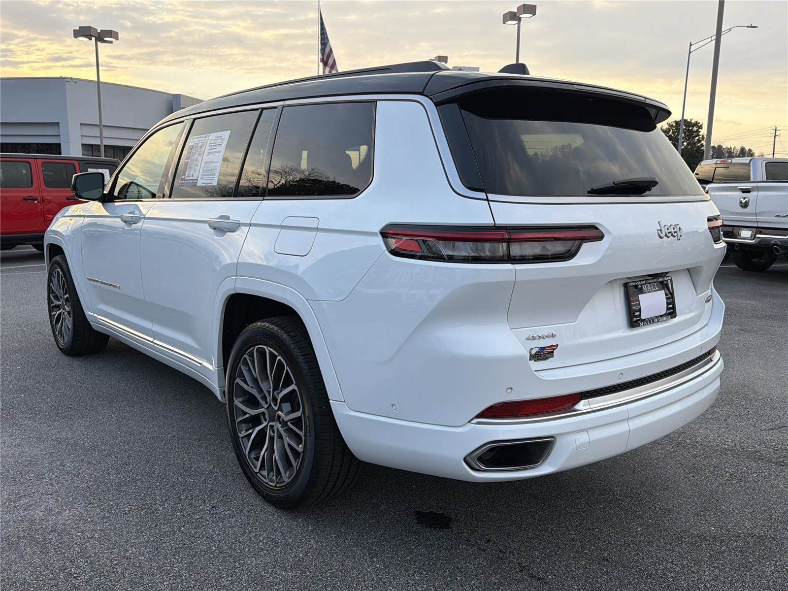 Used 2024 Jeep Grand Cherokee L Summit image 8