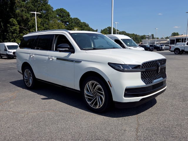 New 2027 Lincoln Navigator Reserve AWD/4WD image 1