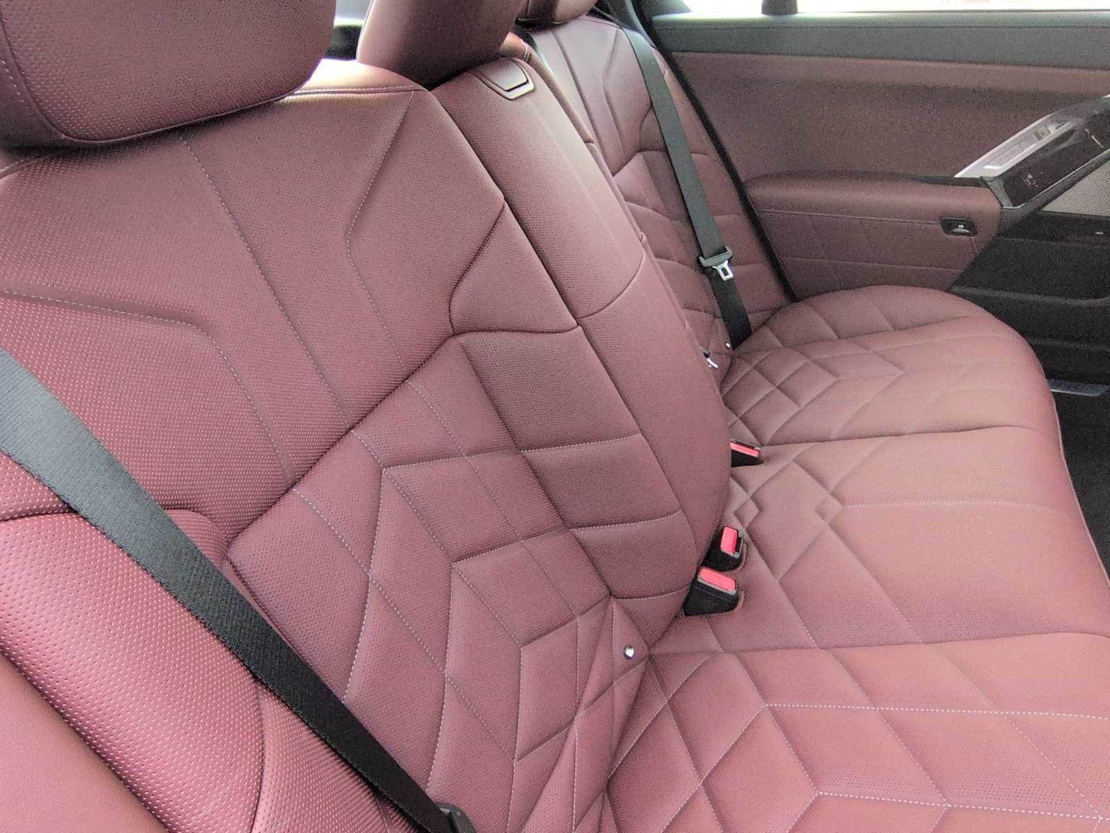 New 2026 BMW 750e xDrive 750e xDrive image 22