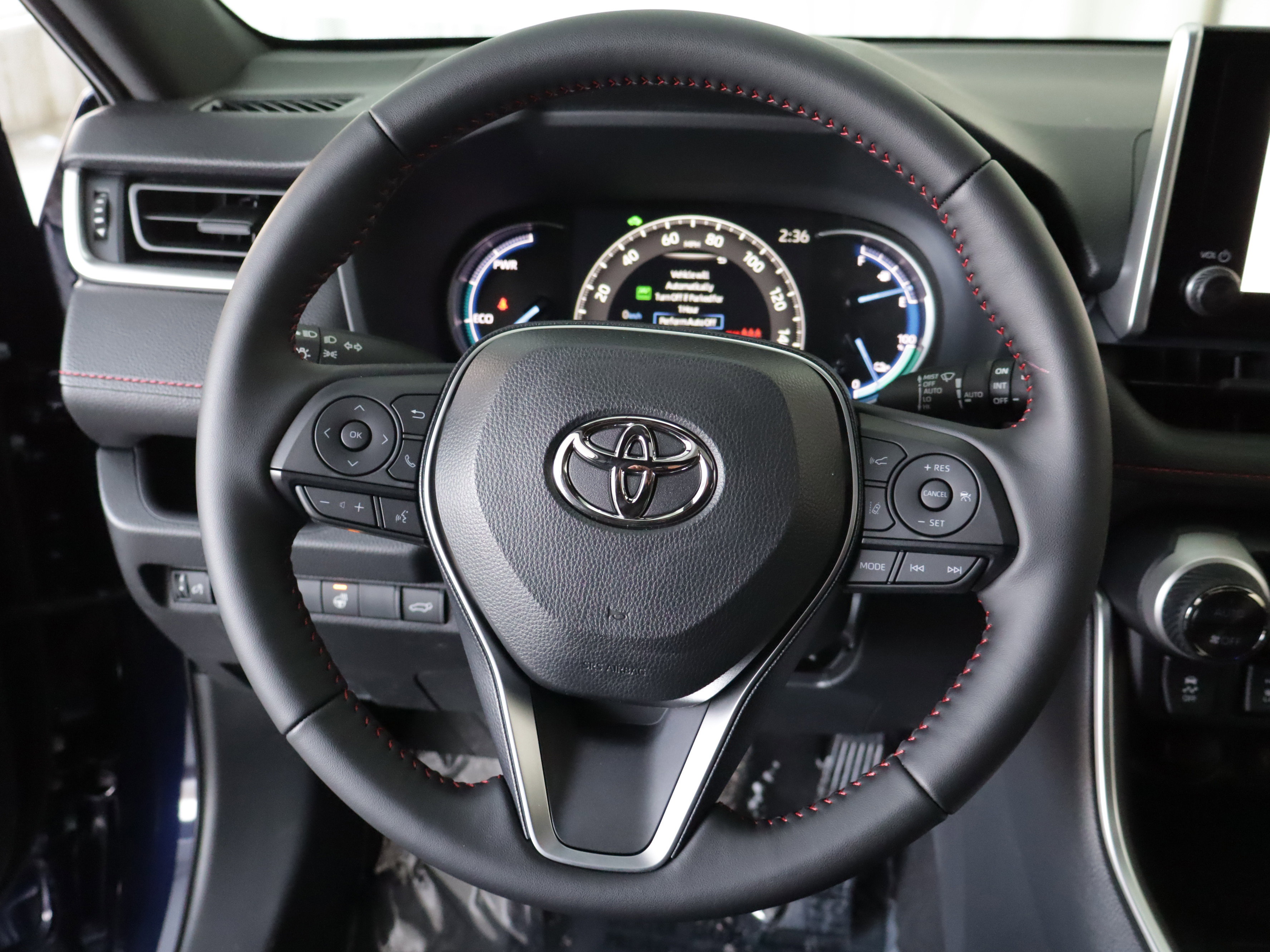 Used 2025 Toyota RAV4 SE image 14