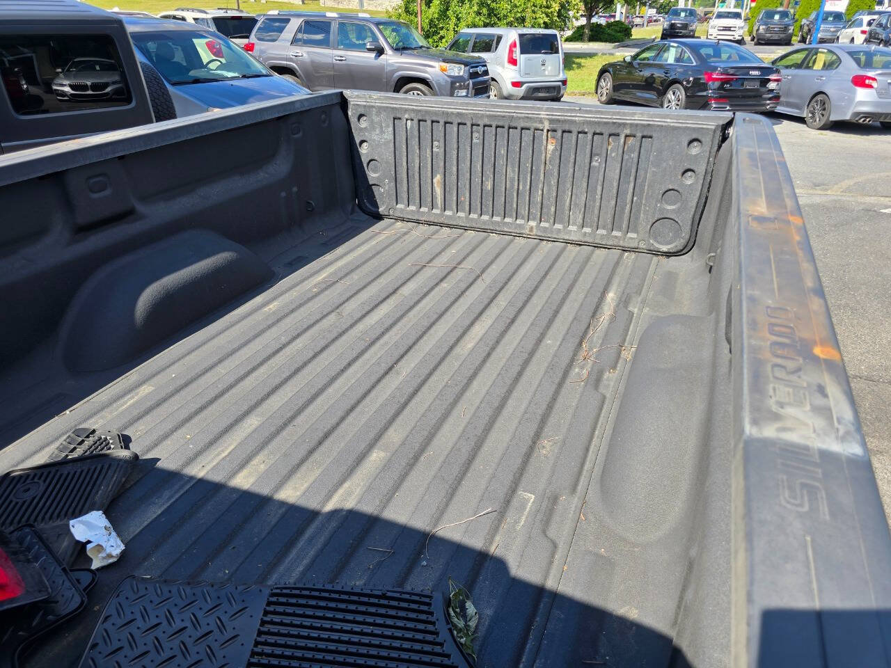 Used 2018 Chevrolet Silverado 3500 LT w/ Snow Plow Prep Package AWD/4WD image 23