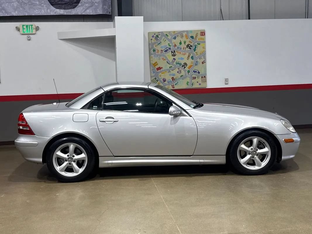 Used 2003 Mercedes-Benz SLK 320 image 3