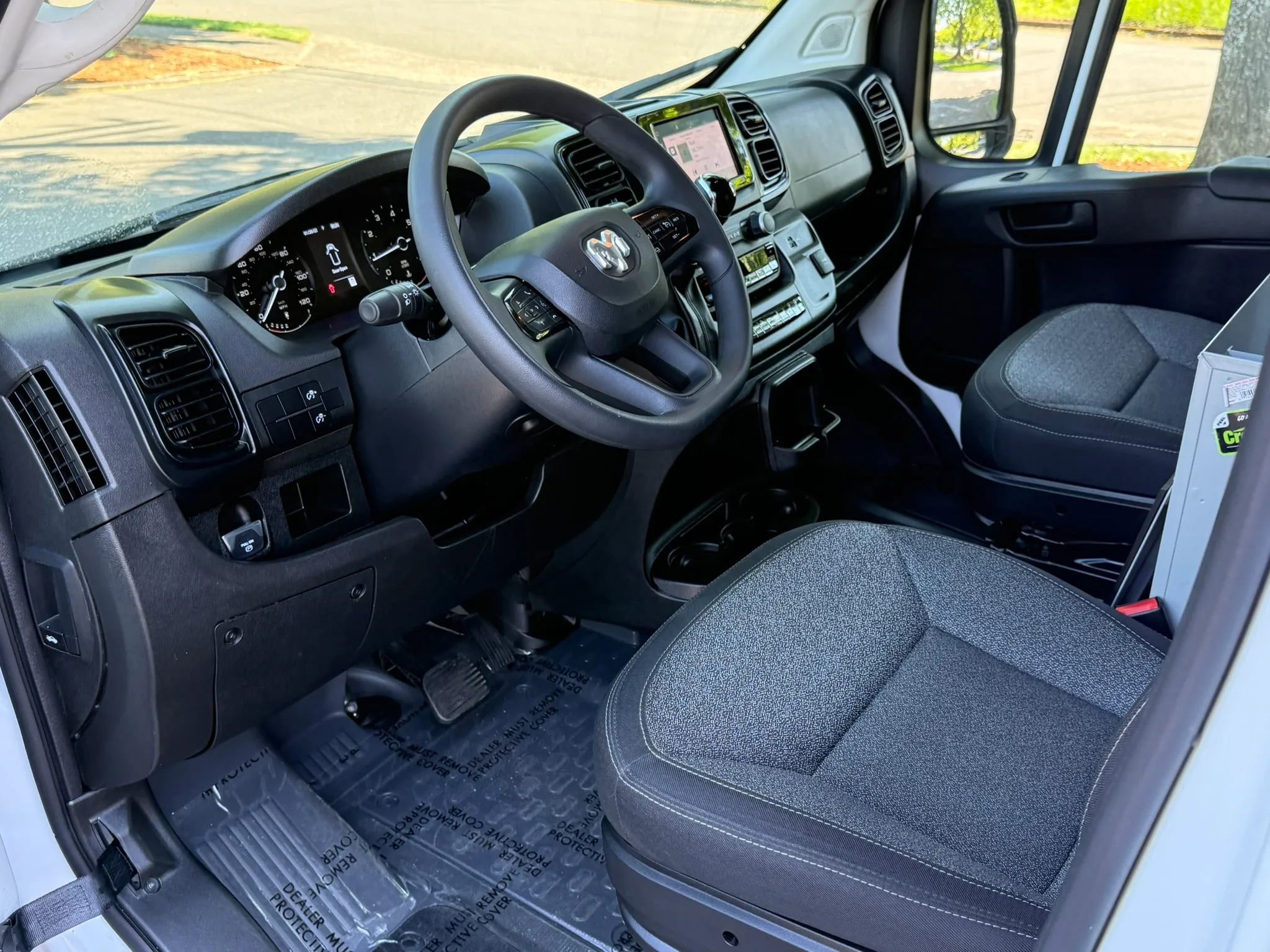 Used 2025 RAM ProMaster 1500 FWD image 11