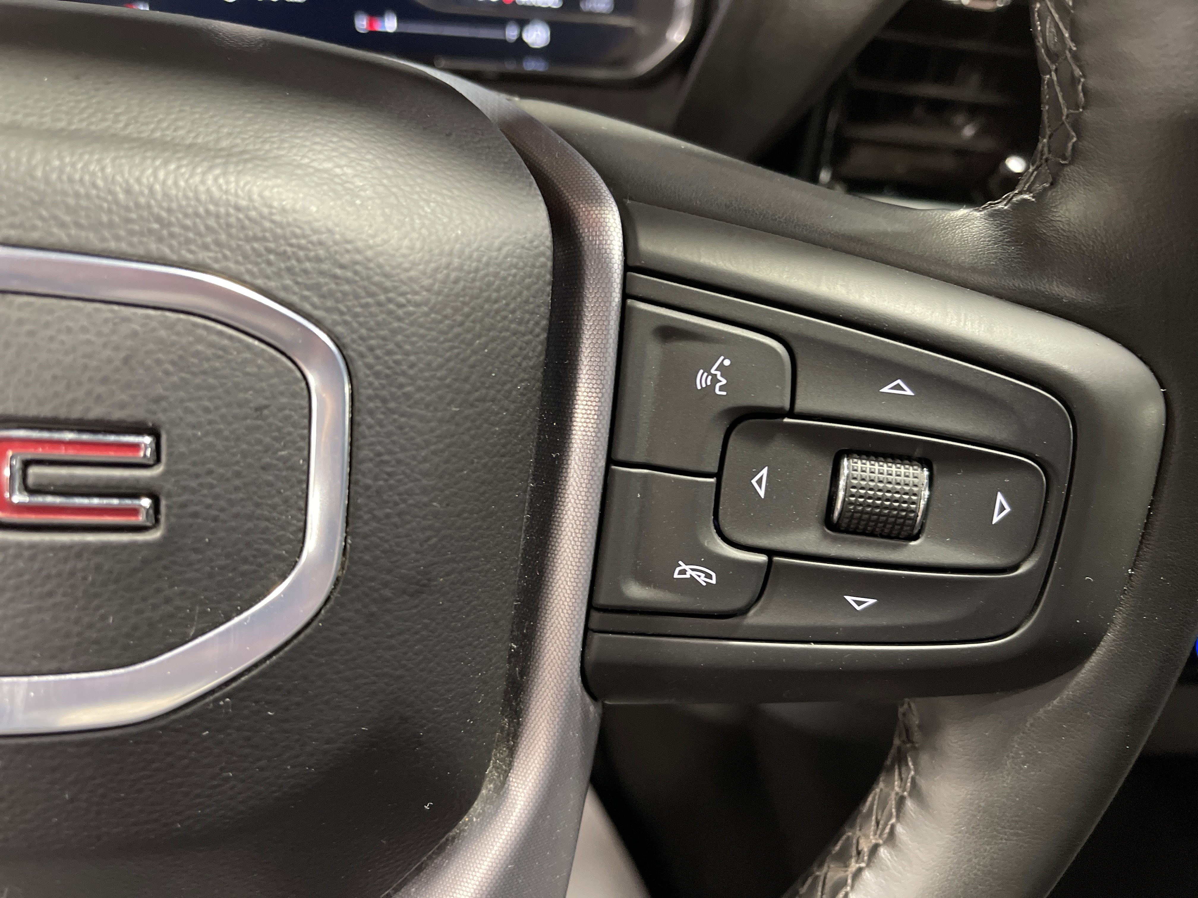 Used 2024 GMC Sierra 1500 Elevation image 19