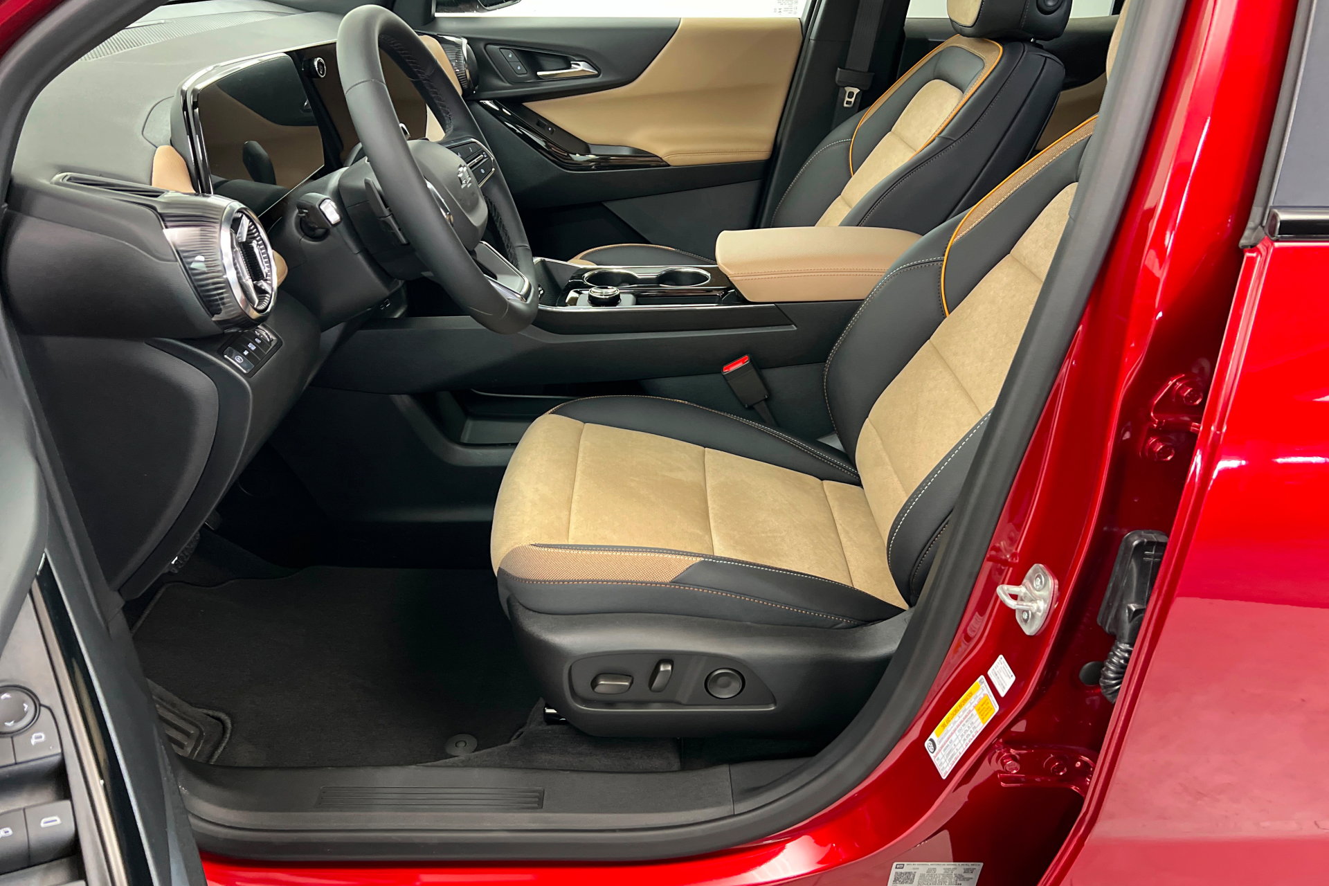 New 2026 Chevrolet Equinox ACTIV w/ Convenience Package III image 18