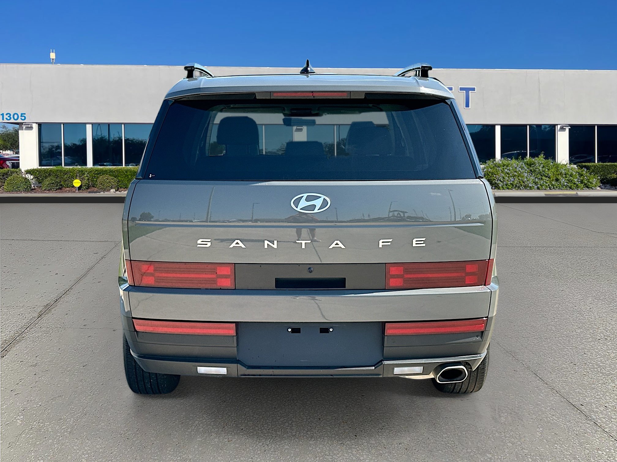 Used 2025 Hyundai Santa Fe SEL FWD image 6