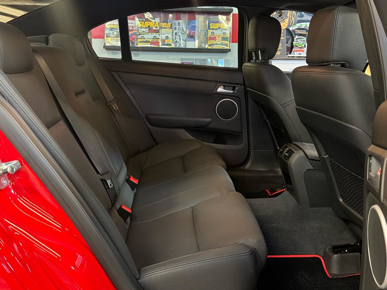 Used 2009 Pontiac G8 GXP RWD image 22