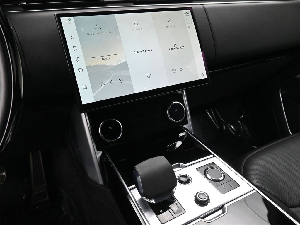 Used 2023 Land Rover Range Rover SE image 8