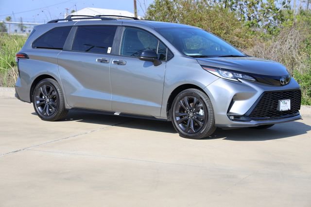 New 2026 Toyota Sienna XSE image 1