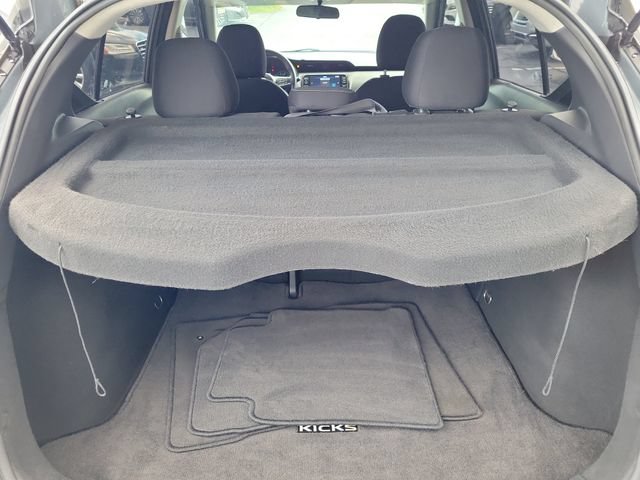 Used 2021 Nissan Kicks SV FWD image 9