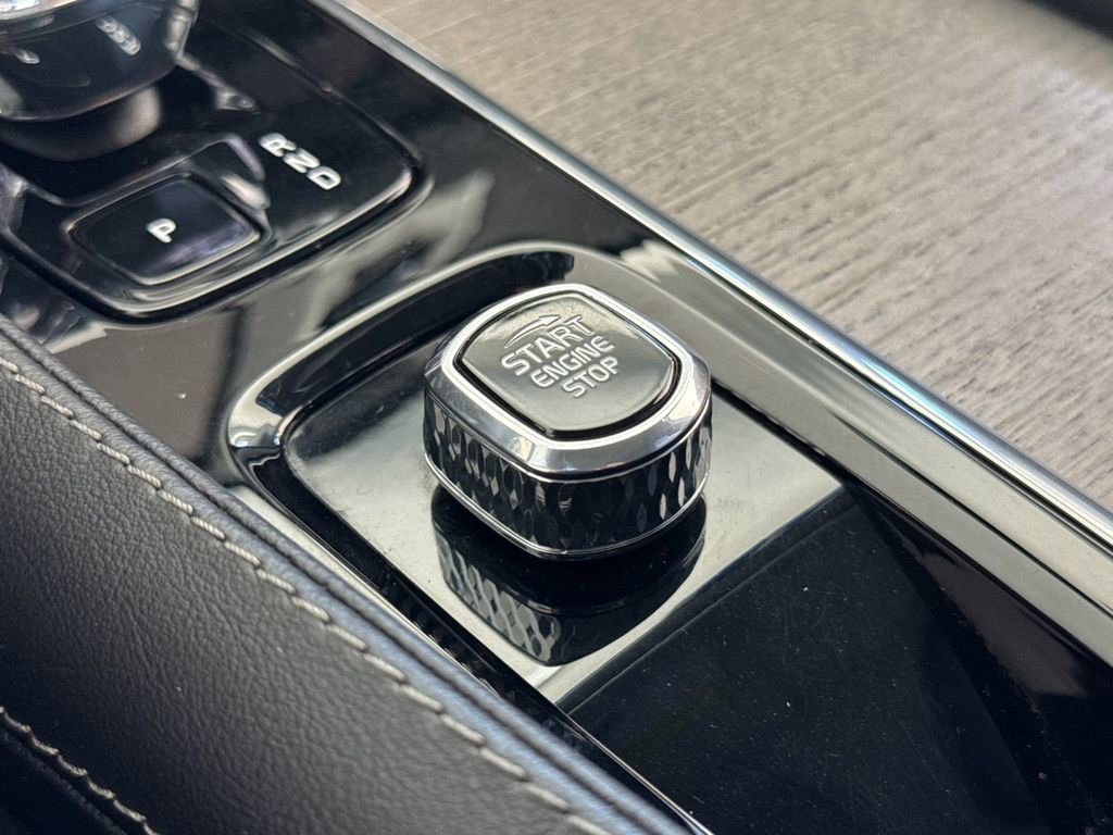 Certified 2023 Volvo XC90 T8 Ultimate AWD/4WD image 23