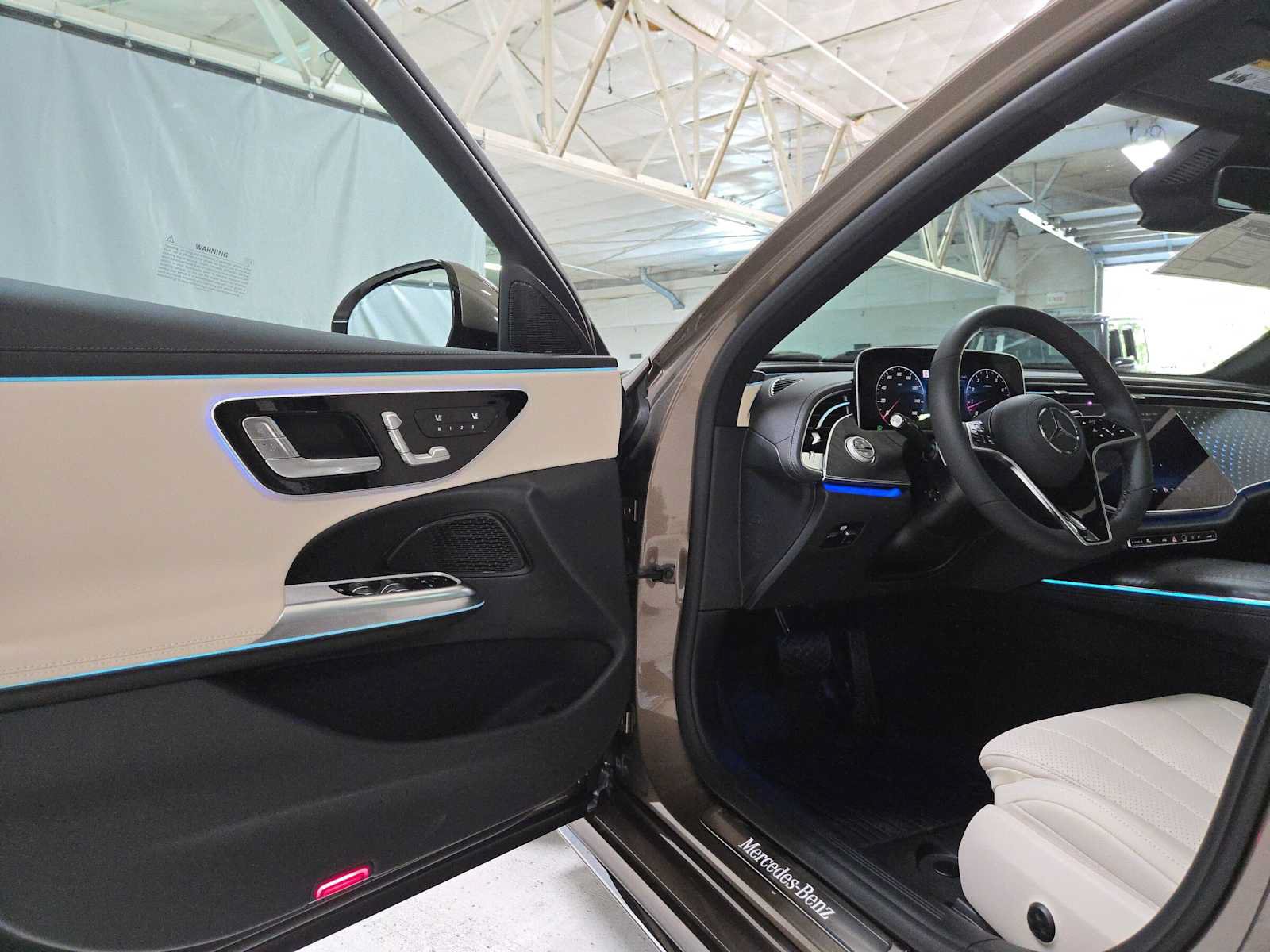 New 2027 Mercedes-Benz E 350 4MATIC Sedan image 19