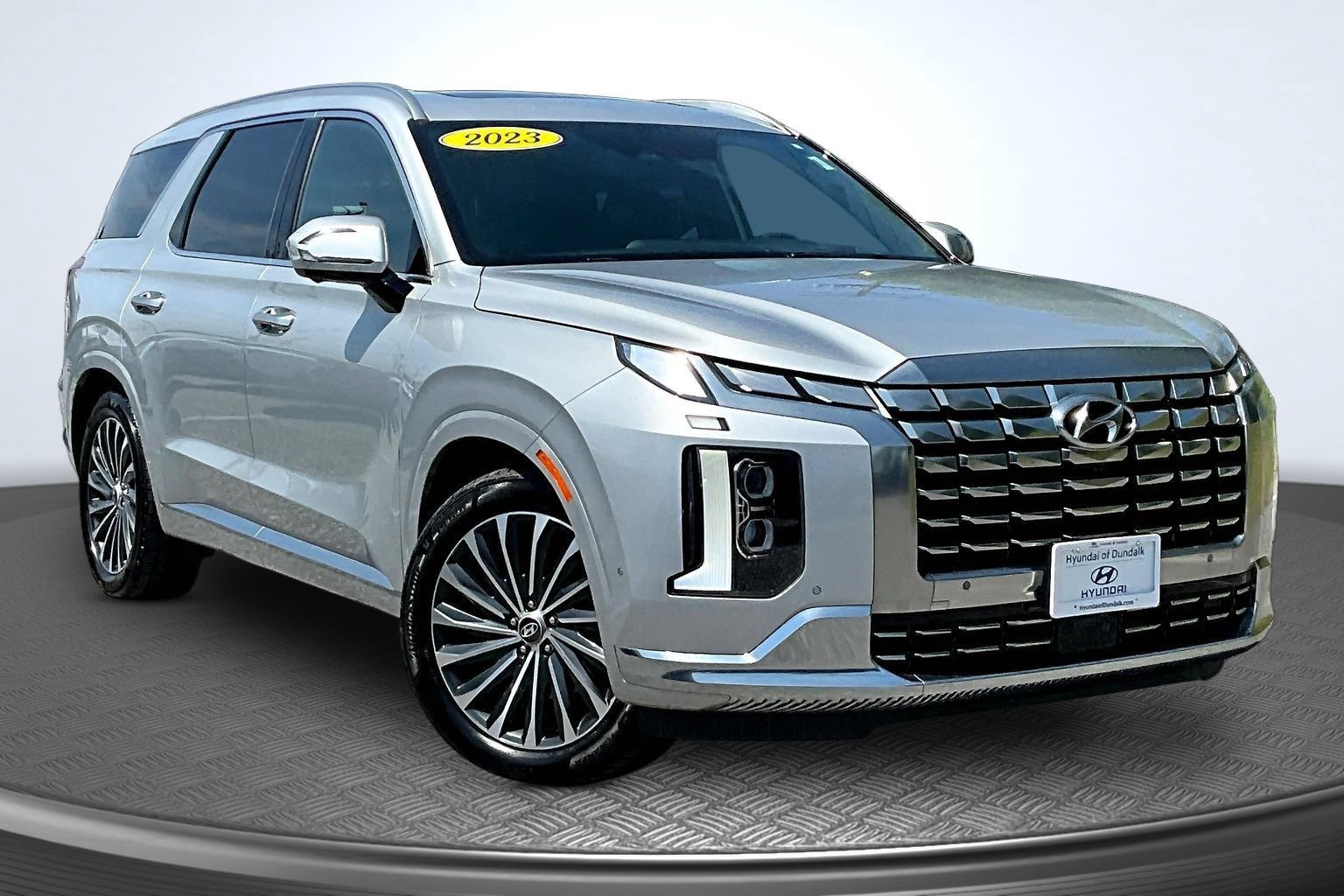 Used 2023 Hyundai Palisade Calligraphy AWD/4WD image 2