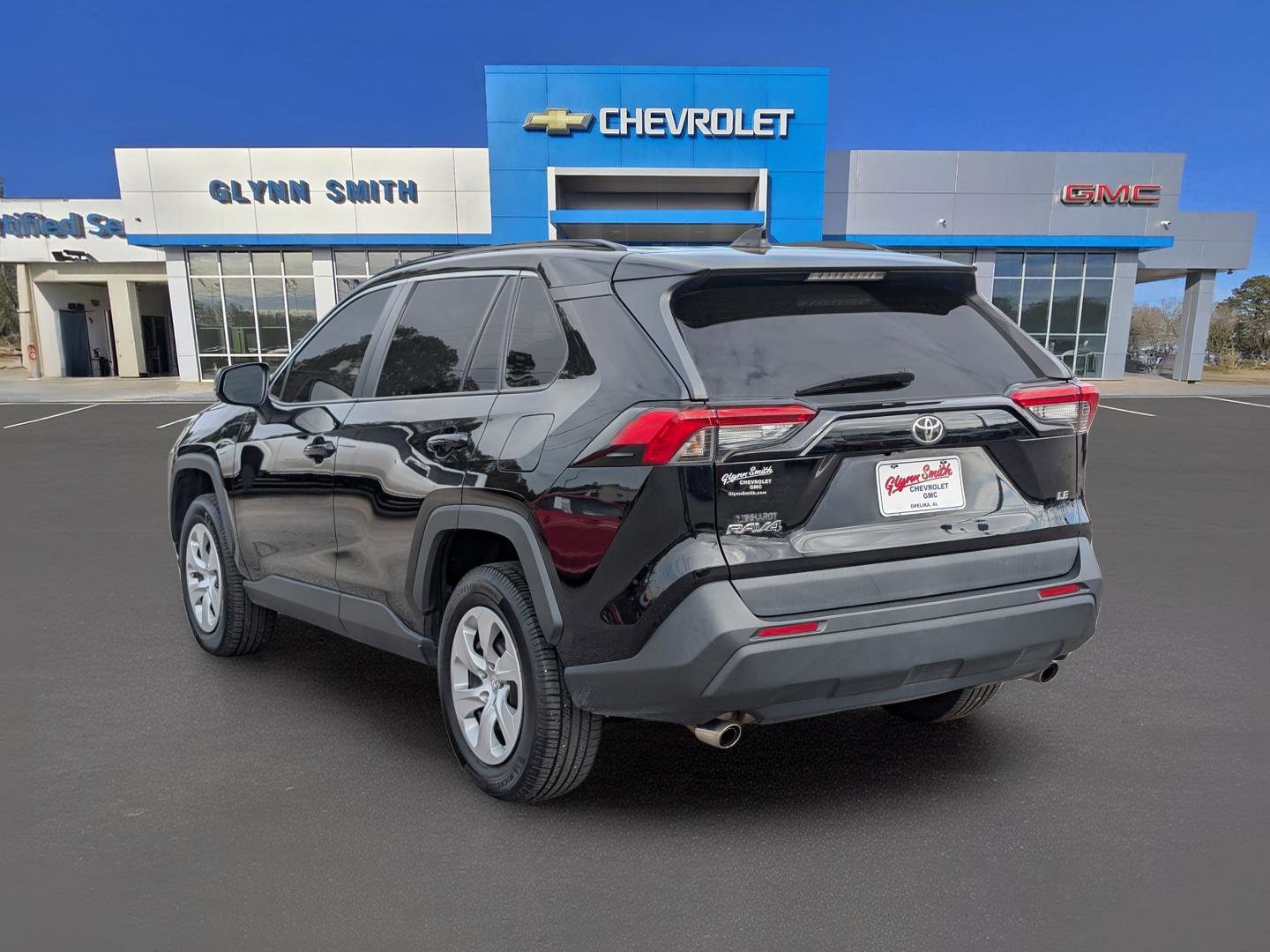 Used 2020 Toyota RAV4 LE image 12