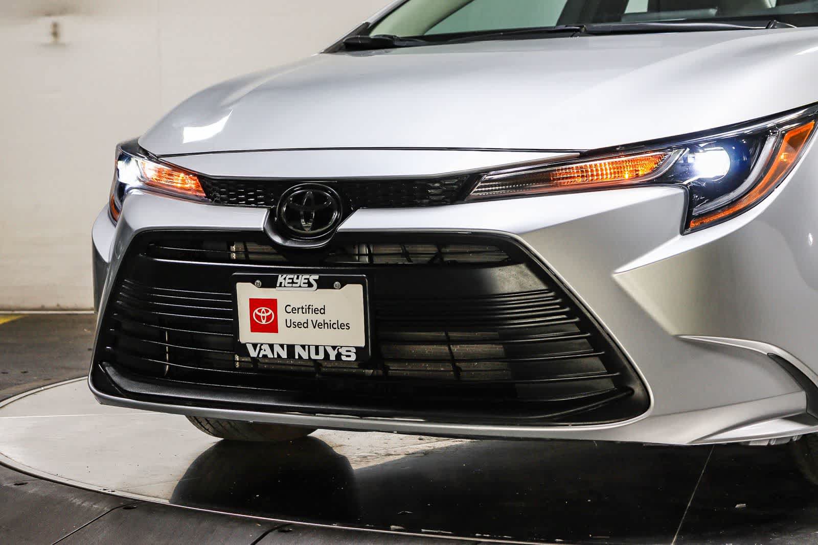 Certified 2025 Toyota Corolla LE FWD image 9