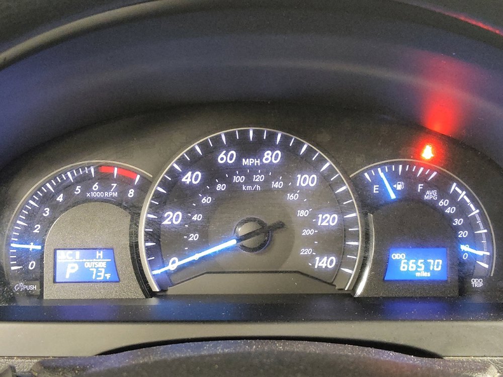 Used 2015 Toyota Camry LE FWD image 23