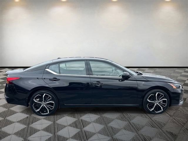 Used 2023 Nissan Altima 2.5 SR image 4