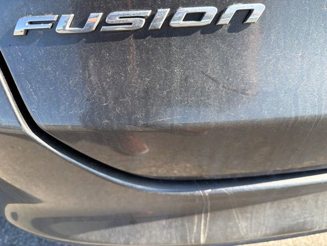 Used 2016 Ford Fusion SE w/ Equipment Group 202A FWD image 16