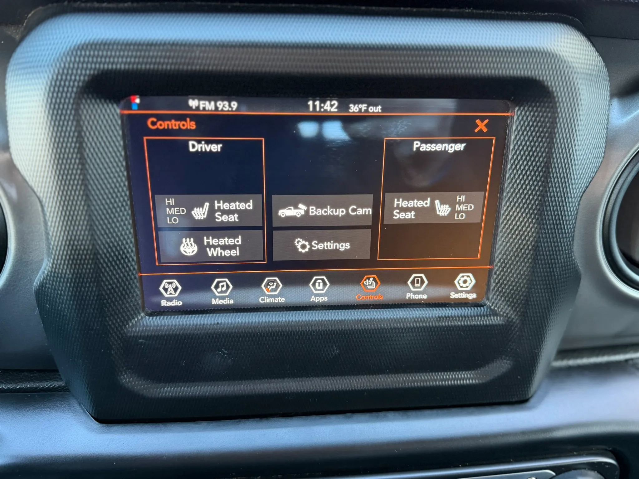 Used 2022 Jeep Gladiator Sport AWD/4WD image 12