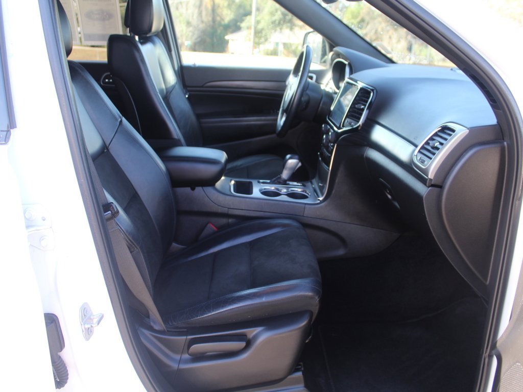 Used 2019 Jeep Grand Cherokee Altitude image 13