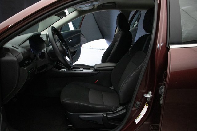 Used 2024 Nissan Sentra SV image 27