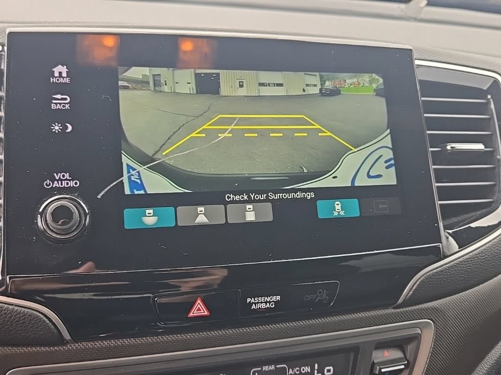 Used 2023 Honda Passport TrailSport image 17