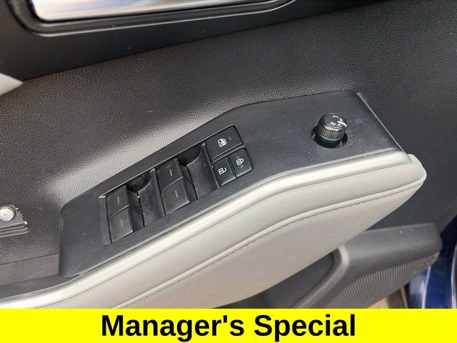Used 2020 Toyota Highlander XLE AWD/4WD image 13