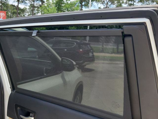 Certified 2017 Toyota Highlander XLE FWD image 18