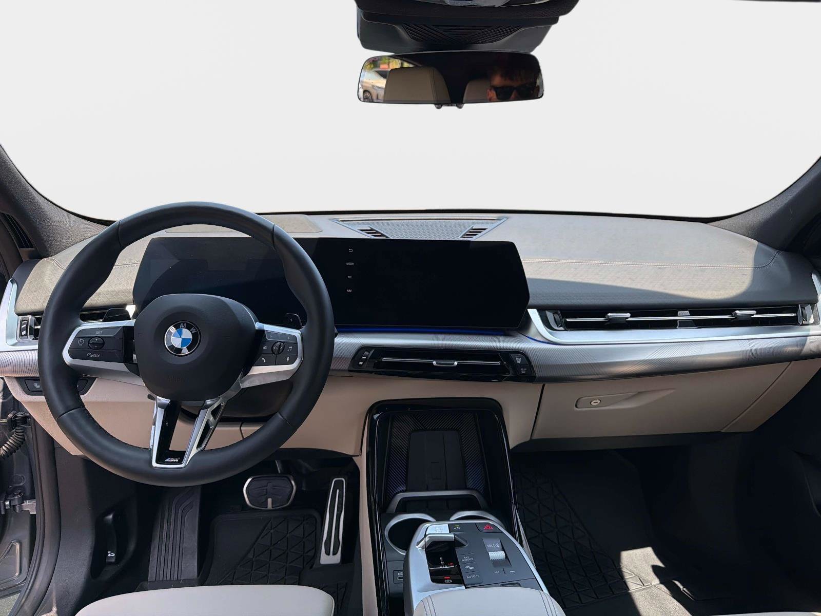 Used 2025 BMW X2 xDrive28i w/ Technology Package image 15