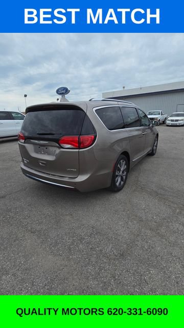 Used 2017 Chrysler Pacifica Limited FWD image 14