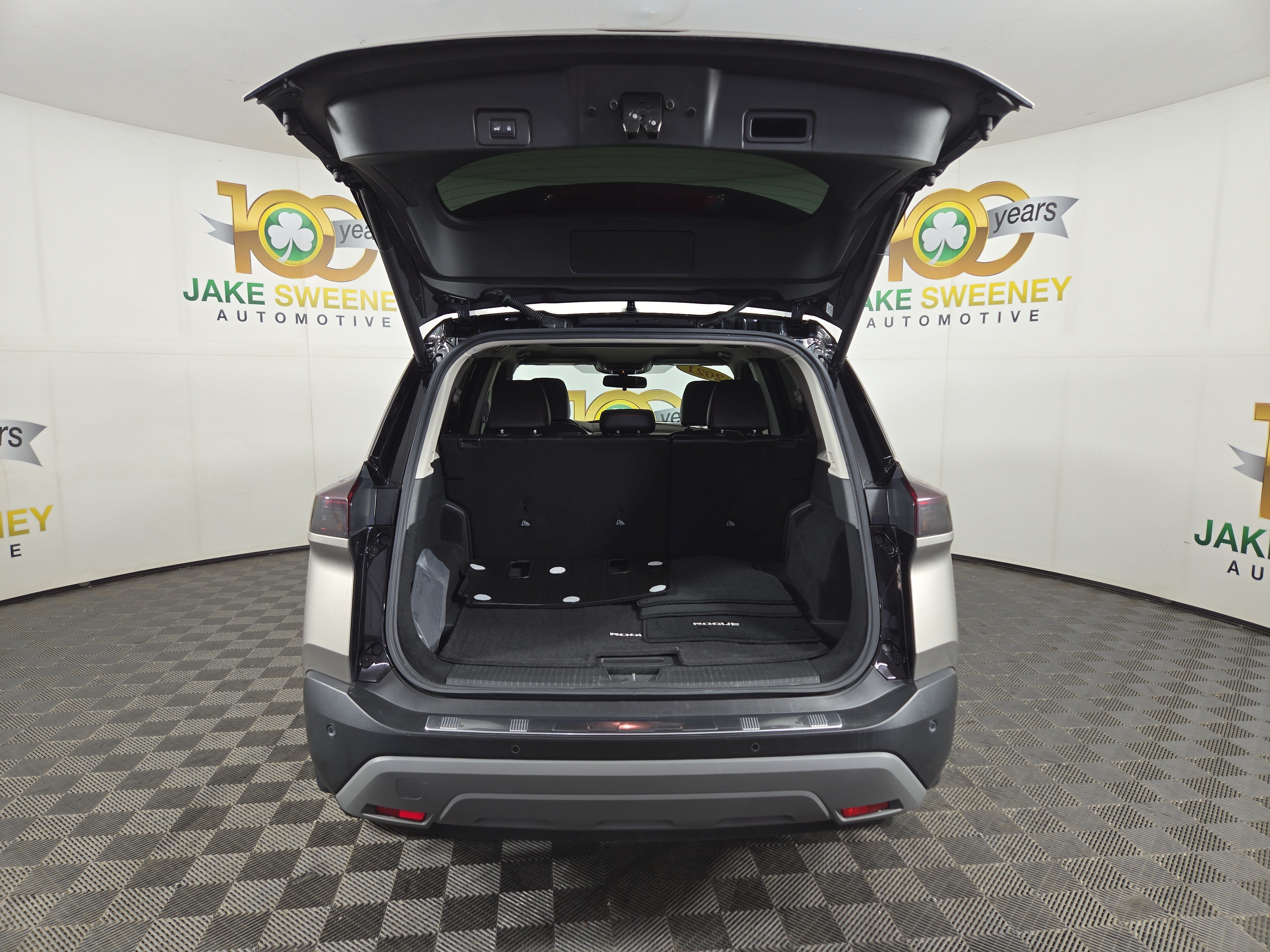 Used 2021 Nissan Rogue SV w/ Premium Package AWD/4WD image 32